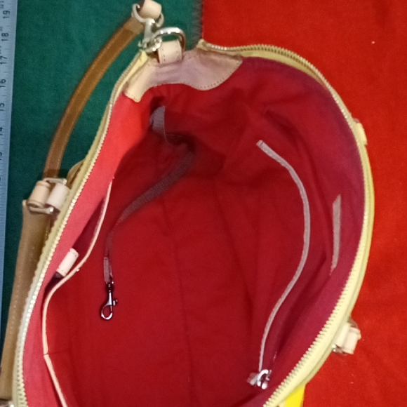 Yellow Patent Leather Handbag Dooney & Bourke - Picture 8 of 8